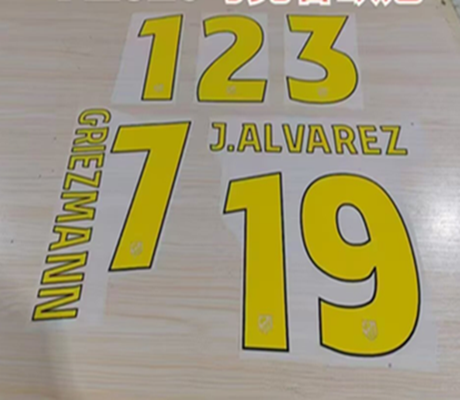 Atletico Madrid 2025-26 Champions League Away Football Nameset - Griezmann/J. Alvarez (Repro)