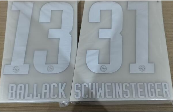 Bayern Munich 2005-06 Home Football Nameset - Schweinsteiger Ballack (Repro)