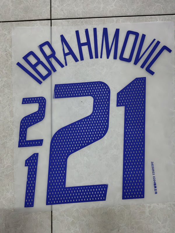 Sweden 2002 World Cup Blue Football Nameset - Ibrahimovic 21 (Repro)